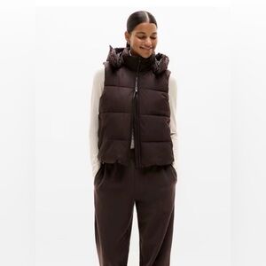 New Athleta Stratus Puffer Vest, size L. Truffle. NWT